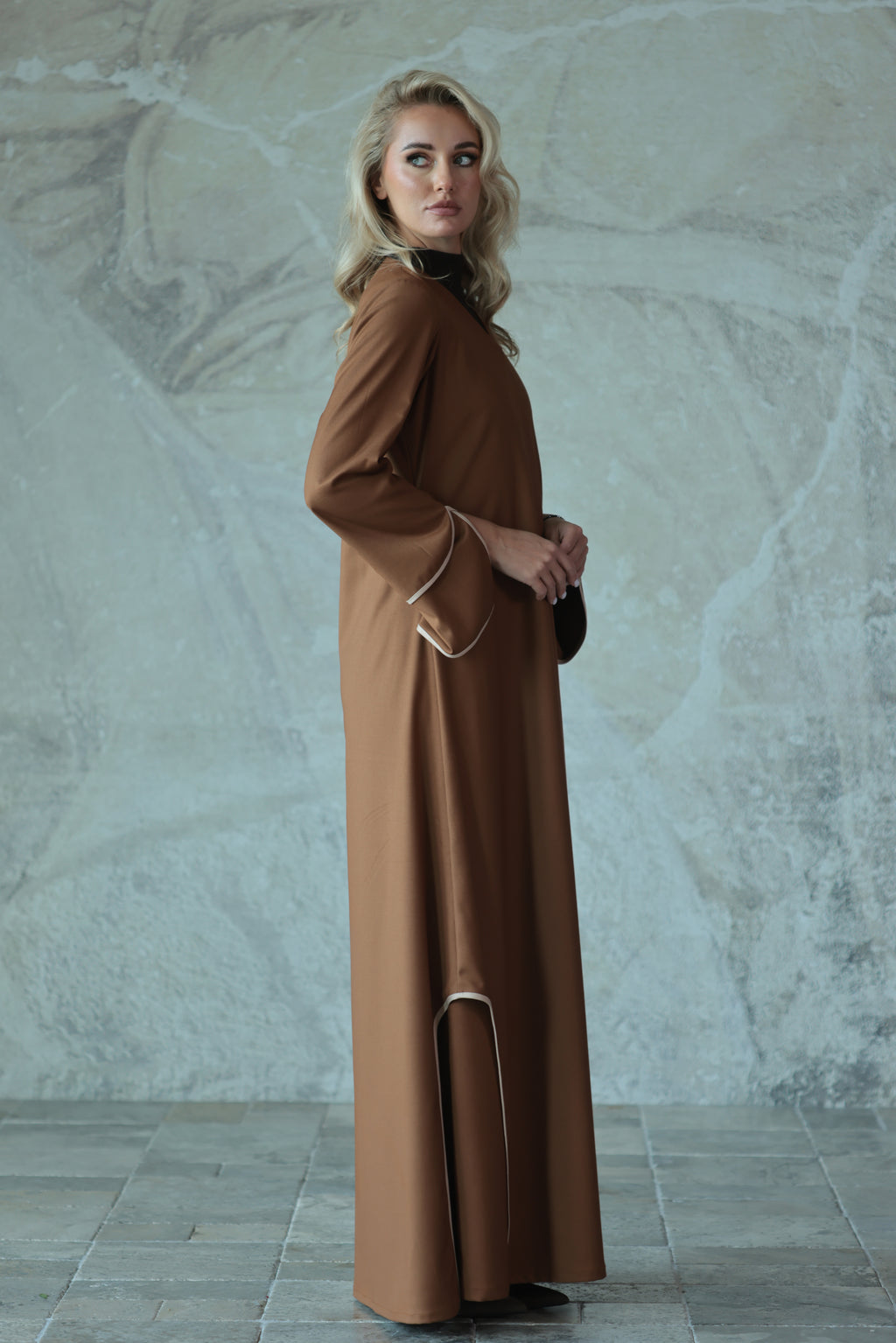 Brown Contrast Details Abaya