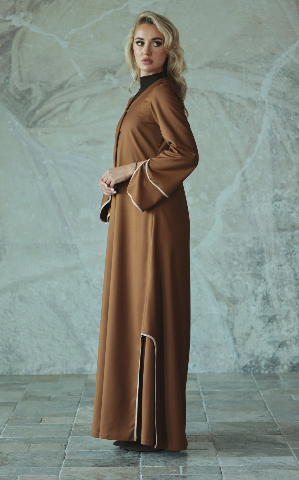 Brown Contrast Details Abaya