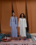 ⁦شرائط زرقاء جلابية⁩ - الصورة ⁦2⁩