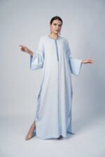 جلابية زرقاء